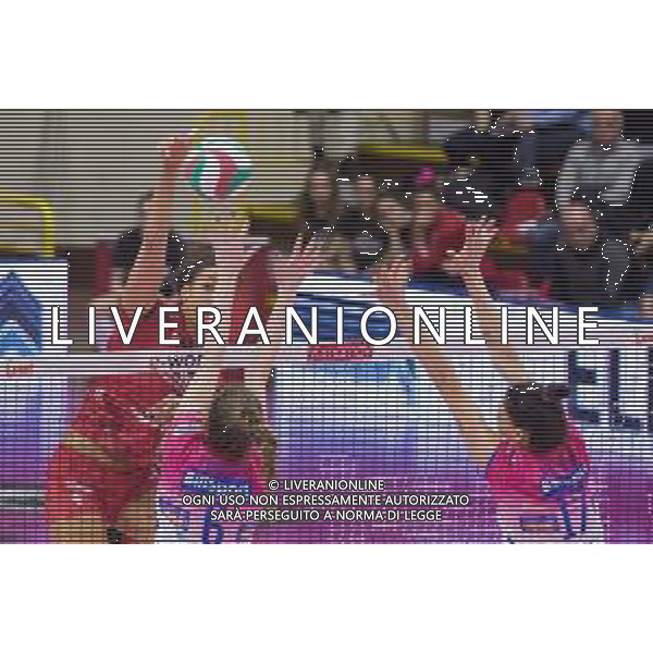 Campionato di Volley Serie A1 Femminile 2019/2020 Busto Arsizio, Italia 09/02/2020 Unet E-Work Busto Arsizio vs Igor Gorgonzola Novara Nella foto: schiacciata di Sara Bonifacio (UYBA Unet E-Work Busto Arsizio) FOTO ELISA CALABRESE-ALESSIO MARINI-AG ALDO LIVERANI SAS