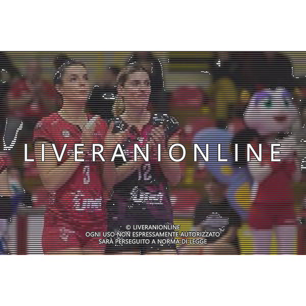 Campionato di Volley Serie A1 Femminile 2019/2020 Busto Arsizio, Italia 09/02/2020 Unet E-Work Busto Arsizio vs Igor Gorgonzola Novara Nella foto: Francesca Piccinini (a referto come libero, non schierata) e Erblira Bici (UYBA Unet E-Work Busto Arsizio) FOTO ELISA CALABRESE-ALESSIO MARINI-AG ALDO LIVERANI SAS