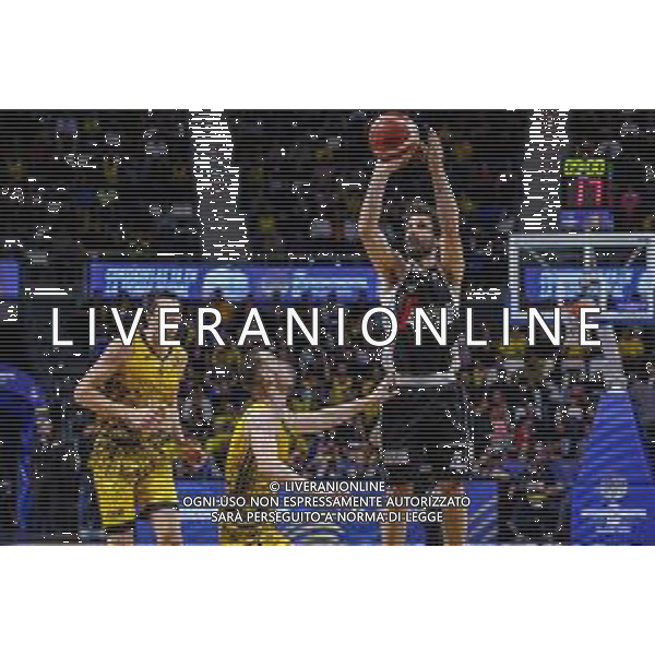 FIBA Intercontinental Cup Tenerife, Italia 09/02/2020 Finale - Segafredo Virtus Bologna vs Iberostar Tenerife Nella foto: Miloš Teodosic (Segafredo Virtus Bologna) al tiro, marcato da Marcelinho Huertas (Iberostar Tenerife) FOTO DAVIDE DI LALLA-ALESSIO MARINI-AG ALDO LIVERANI SAS