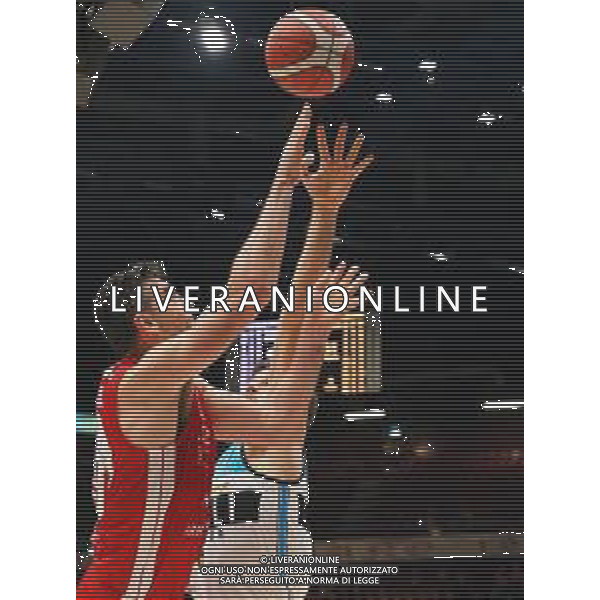 Campionato di Basket Serie A 2019/2020 Milano, Italia 09/02/2020 AX Armani Exchange Olimpia Milano vs Vanoli Basket Cremona Nella foto: Luis Scola della AX Armani Exchange Olimpia Milano al tiro contrastato da Sobin della Vanoli Cremona FOTO SAVINO PAOLELLA-ALESSIO MARINI-AG ALDO LIVERANI SAS