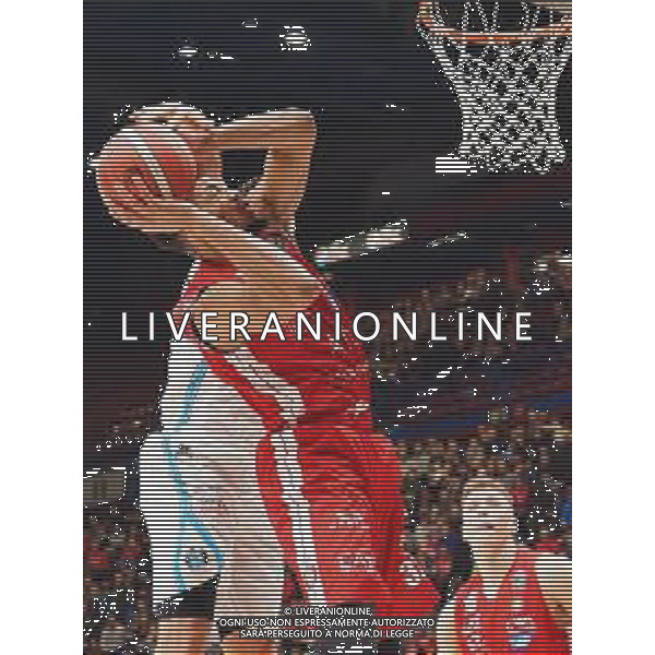 Campionato di Basket Serie A 2019/2020 Milano, Italia 09/02/2020 AX Armani Exchange Olimpia Milano vs Vanoli Basket Cremona Nella foto: Jeff Brooks della AX Armani Exchange Olimpia Milano ostacolato da Ethan Happ della Vanoli Cremona FOTO SAVINO PAOLELLA-ALESSIO MARINI-AG ALDO LIVERANI SAS