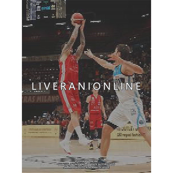 Campionato di Basket Serie A 2019/2020 Milano, Italia 09/02/2020 AX Armani Exchange Olimpia Milano vs Vanoli Basket Cremona Nella foto: Micov della AX Armani Exchange Olimpia Milano al tiro ostacolato da Stojanovic della Vanoli Cremona FOTO SAVINO PAOLELLA-ALESSIO MARINI-AG ALDO LIVERANI SAS