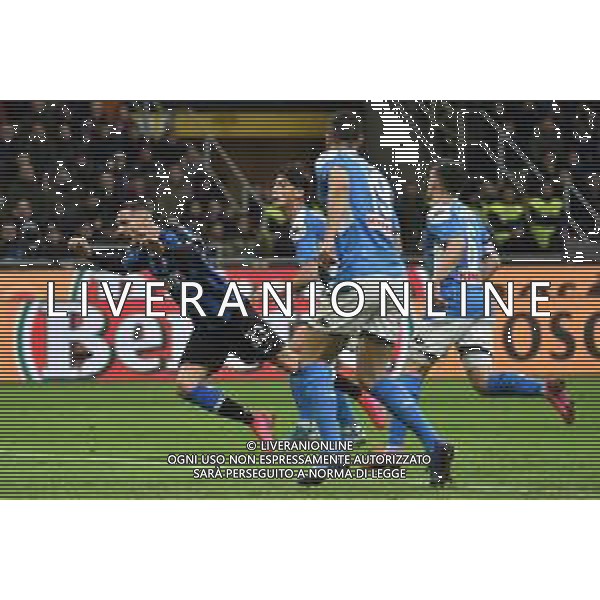 Danilo D‚ÄôAmbrosio nei minuti finali cade in area ma sia l‚Äôarbitro che il VAR lasciano giocare Inter vs Napoli Coppa Italia - semifinale gara di andata Milano 12-02-2020 Stadio Giuseppe Meazza - San Siro foto Roberto Garavaglia - ag. Aldo Liverani sas/ AGENZIA ALDO LIVERANI SAS