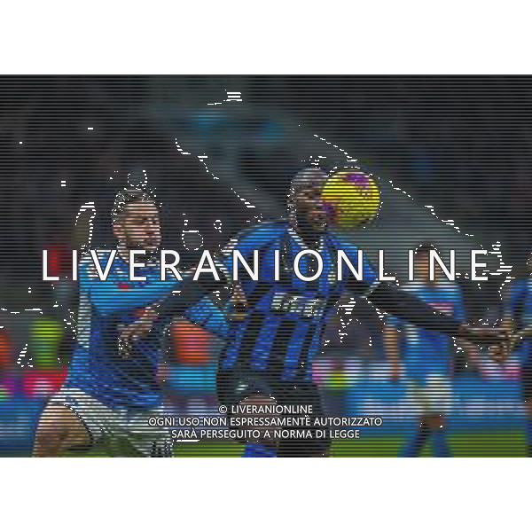 TIM Cup - Coppa Italia 2019/2020 Milano, Italia 12/02/2020 Semifinali - Inter vs Napoli Nella foto: Romelu Lukaku of FC Internazionale fights for the ball against Konstantinos Manolas of SSC Napoli ©Fabrizio Carabelli - Alessio Marini / AGENZIA ALDO LIVERANI SAS