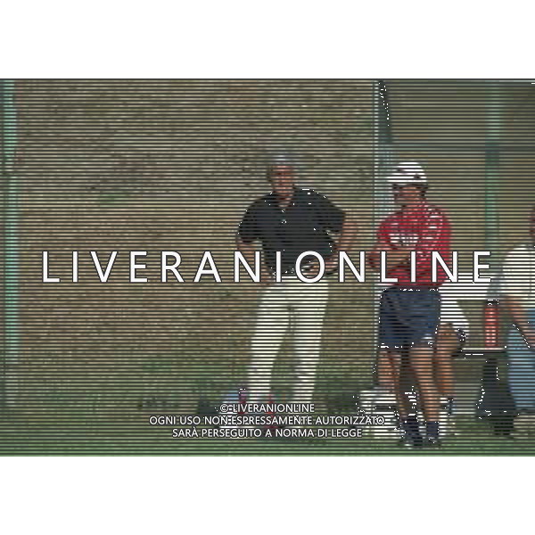 1998-1999 GENOA CALCIO PARTITA AMICHEVOLE NELLA FOTO GIUSEPPE PILLON ALLENATORE GENOA CALCIO CON MAURIZIO TURONE AG ALDO LIVERANI SAS