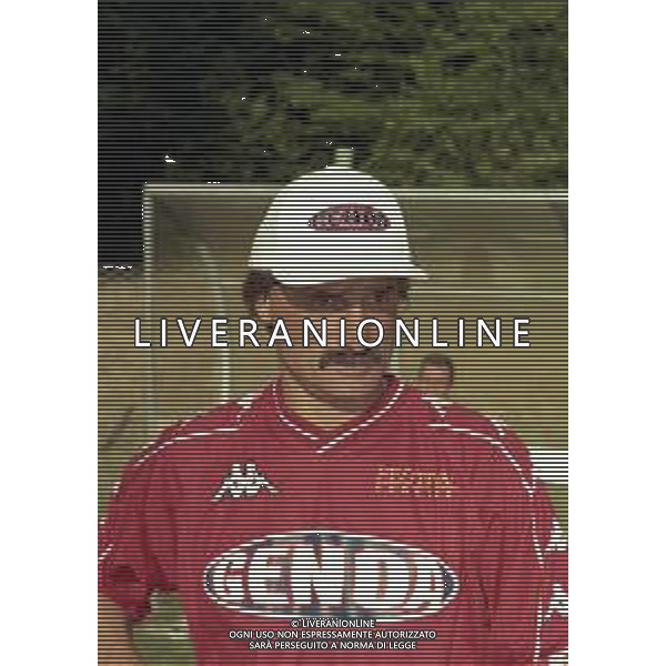 1998-1999 GENOA CALCIO PARTITA AMICHEVOLE NELLA FOTO GIUSEPPE PILLON ALLENATORE GENOA CALCIO AG ALDO LIVERANI SAS