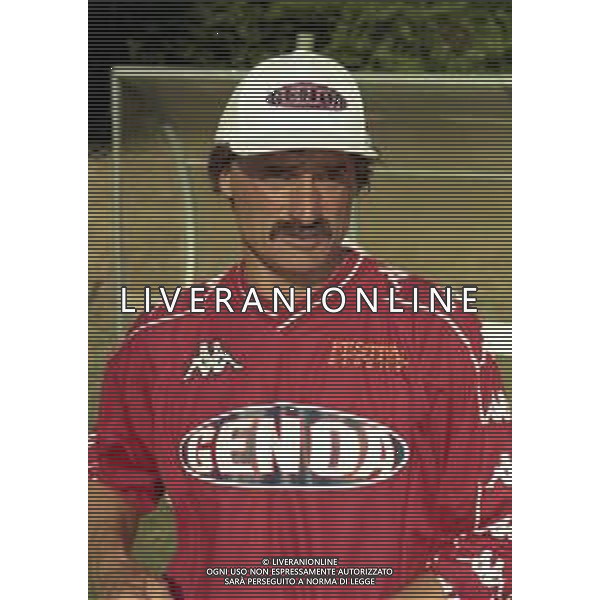 1998-1999 GENOA CALCIO PARTITA AMICHEVOLE NELLA FOTO GIUSEPPE PILLON ALLENATORE GENOA CALCIO AG ALDO LIVERANI SAS