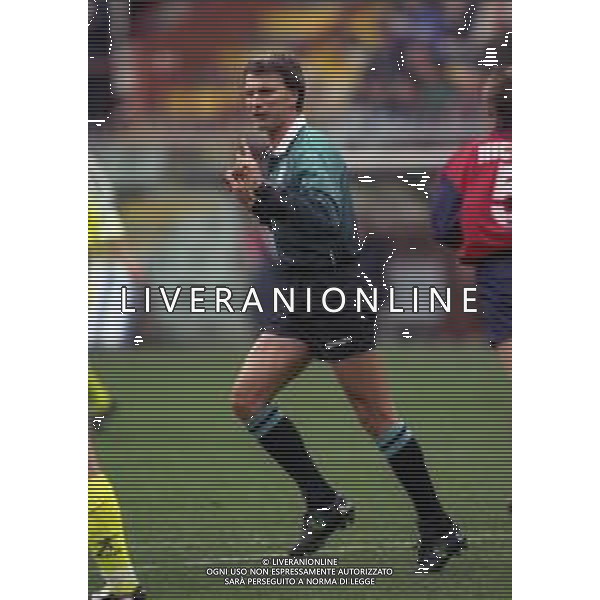 04-01-1998 GENOVA CAMPIONATO DI CALCIO SERIE B GENOA-PERUGIA 2-0 NELLA FOTO ARBITRO SALVATORE RACALBUTO AG ALDO LIVERANI SAS