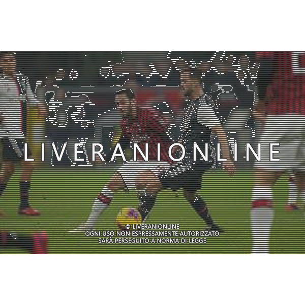 TIM Cup - Coppa Italia 2019/2020 Milano, Italia 13/02/2020 Milan vs Juventus Nella foto: Hakan Calhanoglu (Milan) e Miralem Pjanic (Juventus) ©Luca Rossini - Alessio Marini / AGENZIA ALDO LIVERANI SAS