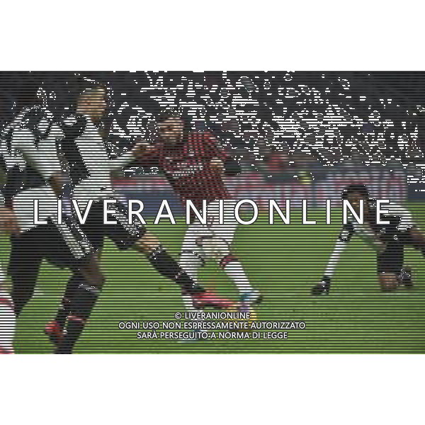 Cristiano Ronaldo disturba il tiro di Theo Hernandez Milan vs Juventus Coppa Italia - semifinale gara di andata Milano 13-02-2020 Stadio Giuseppe Meazza - San Siro foto Roberto Garavaglia - ag. Aldo Liverani sas / AGENZIA ALDO LIVERANI SAS
