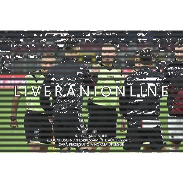 l’arbitro Paolo Valeri di Roma saluta Cristiano Ronaldo (Juventus) Milan vs Juventus Coppa Italia - semifinale gara di andata Milano 13-02-2020 Stadio Giuseppe Meazza - San Siro foto Roberto Garavaglia - ag. Aldo Liverani sas