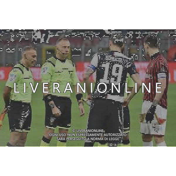 l’arbitro Paolo Valeri di Roma con i due captani per il sorteggio prima della gara Milan vs Juventus Coppa Italia - semifinale gara di andata Milano 13-02-2020 Stadio Giuseppe Meazza - San Siro foto Roberto Garavaglia - ag. Aldo Liverani sas