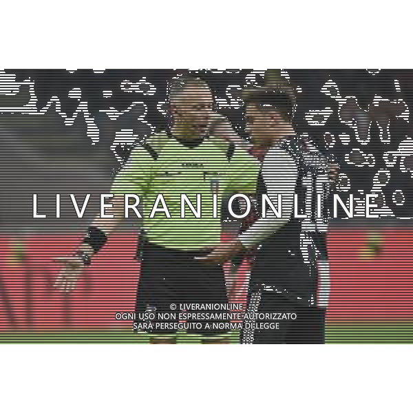l’arbitro Paolo Valeri di Roma a confronto con Paulo Dybala (Juventus) Milan vs Juventus Coppa Italia - semifinale gara di andata Milano 13-02-2020 Stadio Giuseppe Meazza - San Siro foto Roberto Garavaglia - ag. Aldo Liverani sas