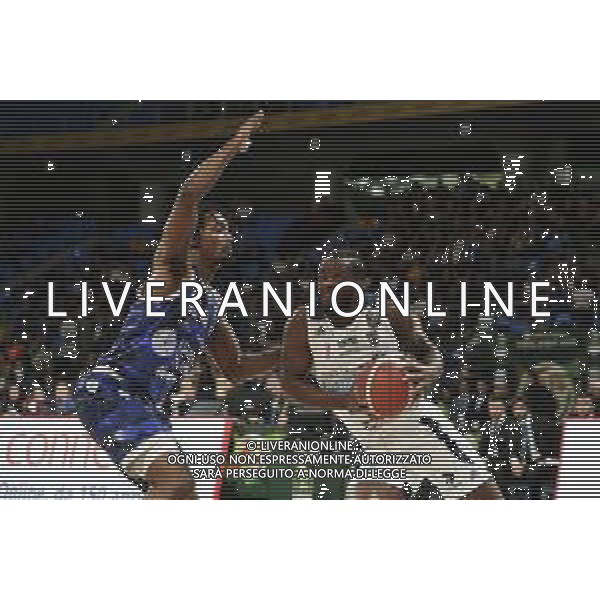 Pesaro 14/02/2020 - Zurich Connect Final Eight 2020 Quarti di Finale - Banco di Sardegna Sassari vs Happy Casa Brindisi - nella foto: Martin Kelvin (Happy Casa Brindisi) Pierre Dyshawn(Banco di Sardegna Sassari) ©Claudio Zamagni/Agenzia Aldo Liverani s.a.s. / AGENZIA ALDO LIVERANI SAS