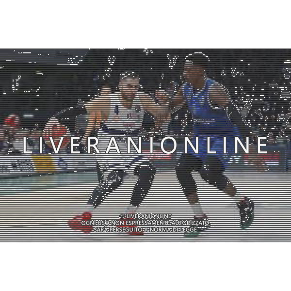 Pesaro 14/02/2020 - Zurich Connect Final Eight 2020 Quarti di Finale - Germani Basket Brescia vs Pompea Fortitudo Bologna - nella foto: Aradori Pietro(Pompea Fortitudo Bologna) Abass Abass Awudu(Germani Basket Brescia) ©Claudio Zamagni/Agenzia Aldo Liverani s.a.s./ AGENZIA ALDO LIVERANI SAS