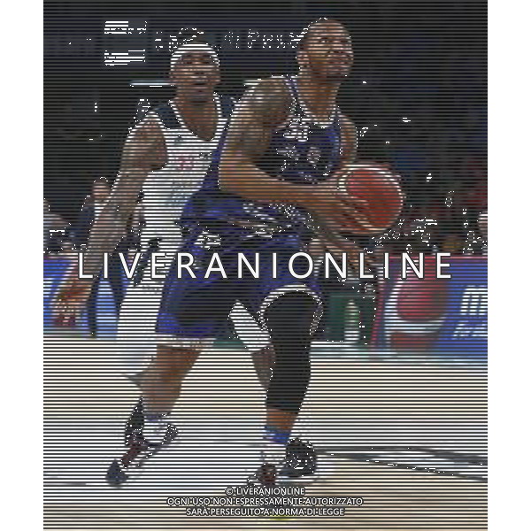 Pesaro 14/02/2020 - Zurich Connect Final Eight 2020 Quarti di Finale - Banco di Sardegna Sassari vs Happy Casa Brindisi - nella foto: Jerrelis Curtis(Banco di Sardegna Sassari) Stone Tiler (Happy Casa Brindisi) ©Claudio Zamagni/Agenzia Aldo Liverani s.a.s./ AGENZIA ALDO LIVERANI SAS
