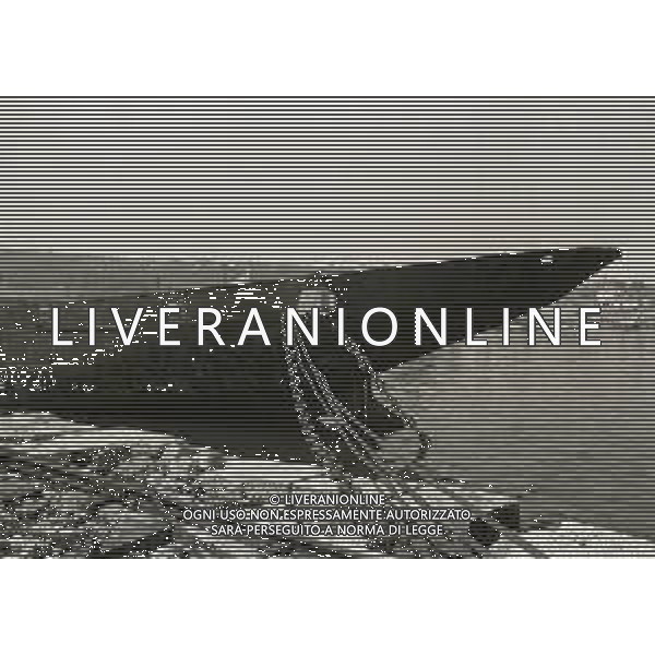 1974 TRIESTE LA NAVE ELETTRA DI GUGLIELMO MARCONI DISMESSA NEL PORTO DI TRIESTE NELLA FOTO Elettra fu la nave-laboratorio su cui Guglielmo Marconi effettuò numerosi dei suoi esperimenti di radiofonia tra le due guerre mondiali AG ALDO LIVERANI SAS