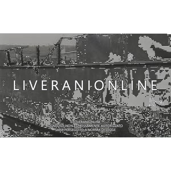 1974 TRIESTE LA NAVE ELETTRA DI GUGLIELMO MARCONI DISMESSA NEL PORTO DI TRIESTE NELLA FOTO Elettra fu la nave-laboratorio su cui Guglielmo Marconi effettuò numerosi dei suoi esperimenti di radiofonia tra le due guerre mondiali AG ALDO LIVERANI SAS