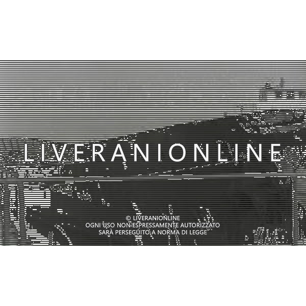 1974 TRIESTE LA NAVE ELETTRA DI GUGLIELMO MARCONI DISMESSA NEL PORTO DI TRIESTE NELLA FOTO Elettra fu la nave-laboratorio su cui Guglielmo Marconi effettuò numerosi dei suoi esperimenti di radiofonia tra le due guerre mondiali AG ALDO LIVERANI SAS