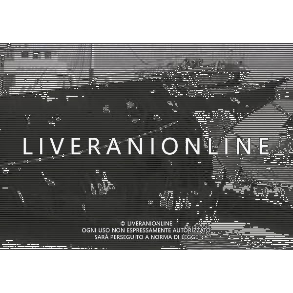 1974 TRIESTE LA NAVE ELETTRA DI GUGLIELMO MARCONI DISMESSA NEL PORTO DI TRIESTE NELLA FOTO Elettra fu la nave-laboratorio su cui Guglielmo Marconi effettuò numerosi dei suoi esperimenti di radiofonia tra le due guerre mondiali AG ALDO LIVERANI SAS