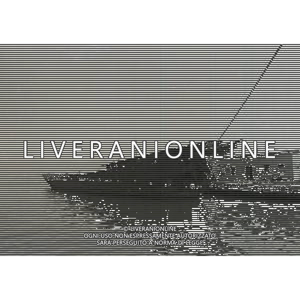 1974 TRIESTE LA NAVE ELETTRA DI GUGLIELMO MARCONI DISMESSA NEL PORTO DI TRIESTE NELLA FOTO Elettra fu la nave-laboratorio su cui Guglielmo Marconi effettuò numerosi dei suoi esperimenti di radiofonia tra le due guerre mondiali AG ALDO LIVERANI SAS