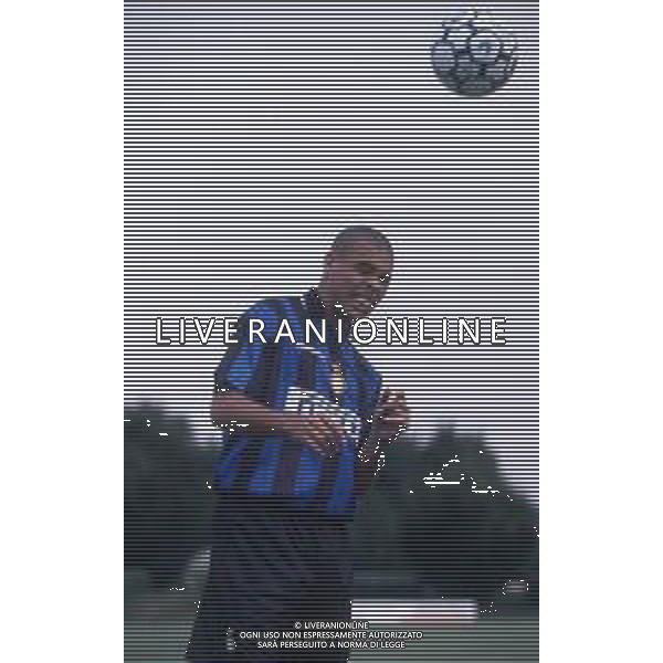 RETROSPETTIVA RONALDO CALCIATORE NELLA FOTO Ronaldo Luís Nazário de Lima con la maglia dell\'inter AG ALDO LIVERANI SAS