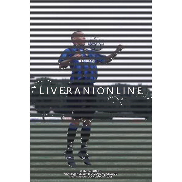 RETROSPETTIVA RONALDO CALCIATORE NELLA FOTO Ronaldo Luís Nazário de Lima con la maglia dell\'inter AG ALDO LIVERANI SAS