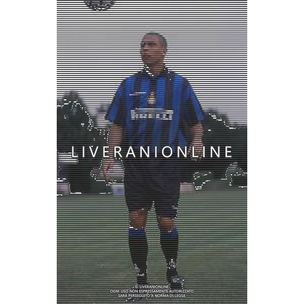 RETROSPETTIVA RONALDO CALCIATORE NELLA FOTO Ronaldo Luís Nazário de Lima con la maglia dell\'inter AG ALDO LIVERANI SAS
