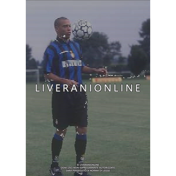 RETROSPETTIVA RONALDO CALCIATORE NELLA FOTO Ronaldo Luís Nazário de Lima con la maglia dell\'inter AG ALDO LIVERANI SAS
