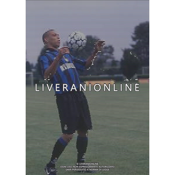 RETROSPETTIVA RONALDO CALCIATORE NELLA FOTO Ronaldo Luís Nazário de Lima con la maglia dell\'inter AG ALDO LIVERANI SAS