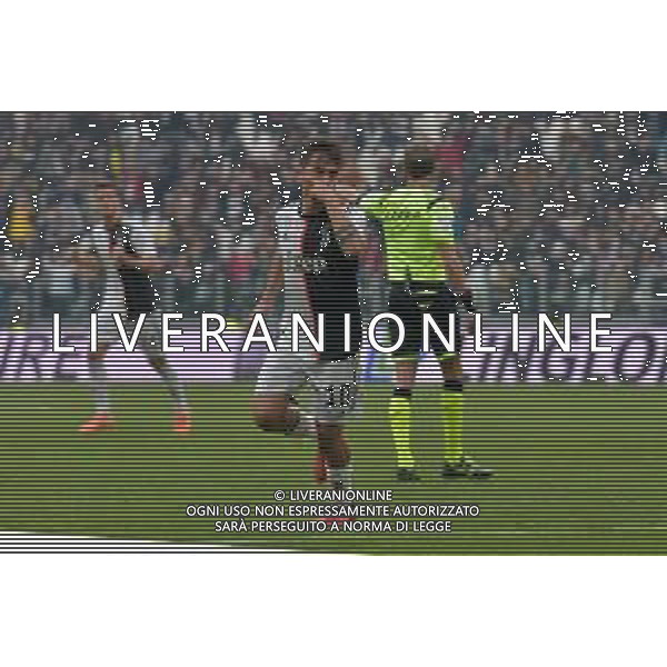 Torino 16.02.2020 Allianz Stadium ©Falzone/Agenzia Aldo Liverani Juventus vs Brescia Campionato italiano di calcio Serie A Tim 2019-2020 Nella foto: ESULTANZA DOPO IL GOL DI PAULO DYBALA ©Falzone/ AGENZIA ALDO LIVERANI SAS