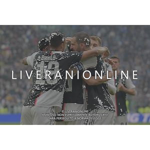 Torino 16.02.2020 Allianz Stadium ©Falzone/Agenzia Aldo Liverani Juventus vs Brescia Campionato italiano di calcio Serie A Tim 2019-2020 Nella foto: ESULTANZA DOPO IL GOL DI PAULO DYBALA - ABBRACCIO ©Falzone/ AGENZIA ALDO LIVERANI SAS