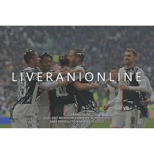 Torino 16.02.2020 Allianz Stadium ©Falzone/Agenzia Aldo Liverani Juventus vs Brescia Campionato italiano di calcio Serie A Tim 2019-2020 Nella foto: ESULTANZA DOPO IL GOL DI PAULO DYBALA - ABBRACCIO ©Falzone/ AGENZIA ALDO LIVERANI SAS