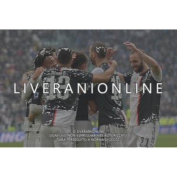 Torino 16.02.2020 Allianz Stadium ©Falzone/Agenzia Aldo Liverani Juventus vs Brescia Campionato italiano di calcio Serie A Tim 2019-2020 Nella foto: ESULTANZA DOPO IL GOL DI PAULO DYBALA - ABBRACCIO ©Falzone/ AGENZIA ALDO LIVERANI SAS