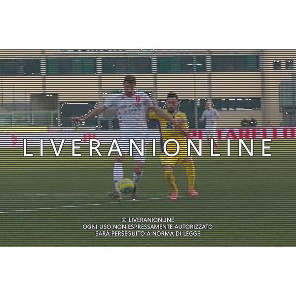 Campionato di Calcio Serie C - Lega Pro 2019/2020 Padova, Italia 16/02/2020 Calcio Padova vs Fermana Nella foto: Luca Cremona (Fermana FC) in azione con Sini≈°a Anƒëelkovic (Padova) ©Mattia Radoni - Alessio Marini / AGENZIA ALDO LIVERANI SAS