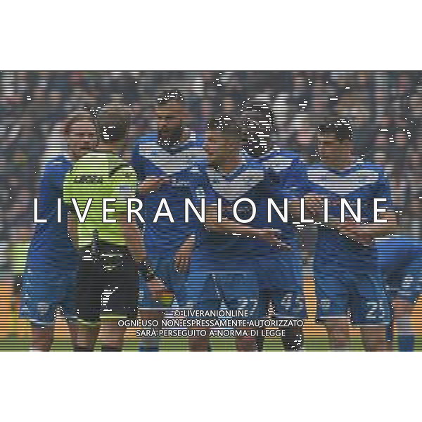Torino 16.02.2020 Allianz Stadium ©Falzone/Agenzia Aldo Liverani Juventus vs Brescia Campionato italiano di calcio Serie A Tim 2019-2020 Nella foto: PROTESTE DEI GIOCATORI BRESCIA CON Arbitro Daniele Chiffi PER L\'ESPULSIONE ©Falzone / AGENZIA ALDO LIVERANI SAS