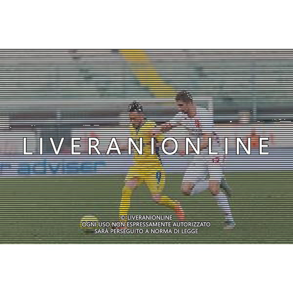 Campionato di Calcio Serie C - Lega Pro 2019/2020 Padova, Italia 16/02/2020 Calcio Padova vs Fermana Nella foto: Luca Cremona (Fermana FC) difende palla da Anton Kresic (Padova) ©Mattia Radoni - Alessio Marini / AGENZIA ALDO LIVERANI SAS