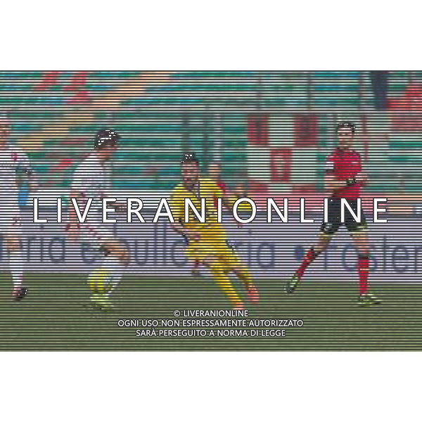 Campionato di Calcio Serie C - Lega Pro 2019/2020 Padova, Italia 16/02/2020 Calcio Padova vs Fermana Nella foto: Il passaggio d\'esterno di Luca Cremona (Fermana FC) ©Mattia Radoni - Alessio Marini / AGENZIA ALDO LIVERANI SAS