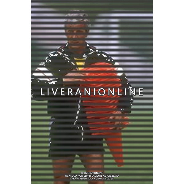 RETROSPETTIVA MARCELLO LIPPI ALLENATORE NELLA FOTO MARCELLO LIPPI ALLENATORE DEL CESENA CALCIO 1989-1990 AG ALDO LIVERANI SAS
