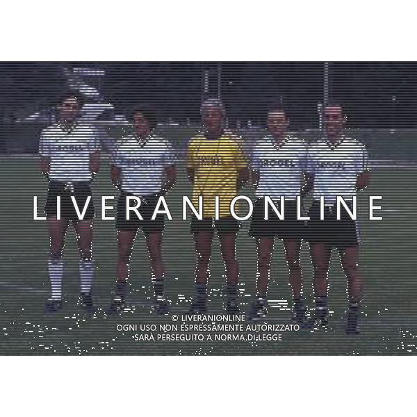 RETROSPETTIVA MARCELLO LIPPI ALLENATORE NELLA FOTO MARCELLO LIPPI ALLENATORE DEL CESENA CALCIO 1989-1990 da sin vladislav djukic-salvatore nobile-marcello lippi------- vincenzo esposito AG ALDO LIVERANI SAS
