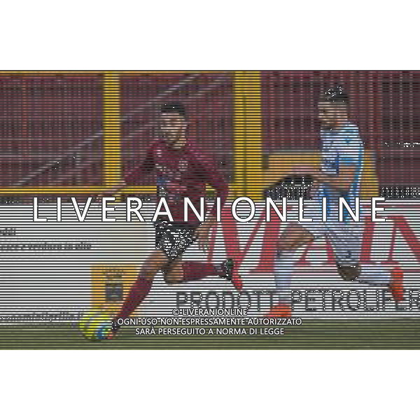 Campionato di Calcio Serie C - Lega Pro 2019/2020 Pontedera, Italia 16/02/2020 Pontedera vs Giana Erminio Nella foto: Francesco Mezzoni (P) supera Matthias Solerio (GE) FOTO FABIO FAGIOLINI-ALESSIO MARINI-AG ALDO LIVERANI SAS