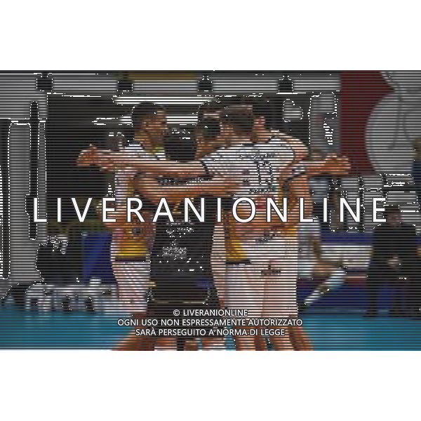 Campionato di Volley Superlega Serie A 2019/2020 Monza, Italia 16/02/2020 Vero Volley Monza vs Calzedonia Verona Nella foto: Esultanza di Verona FOTO FILIPE CASIRAGHI-ALESSIO MARINI-AG ALDO LIVERANI SAS
