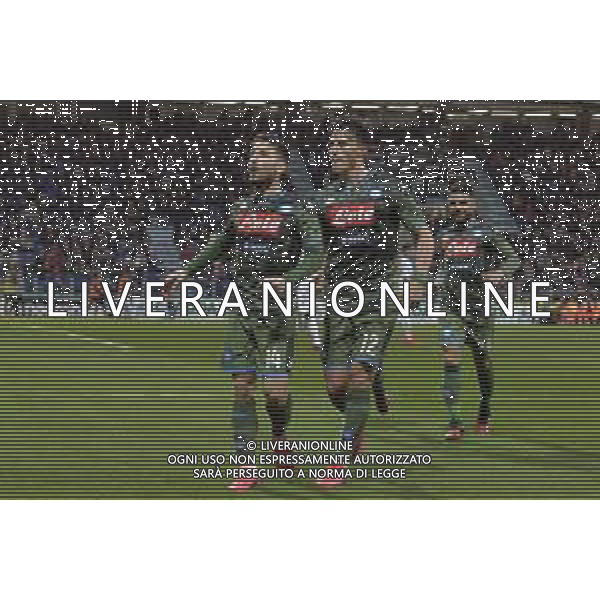 16-02-2020. CAGLIARI CALCIO-SSC NAPOLI, CAMPIONATO CALCIO, SERIE A 2019/2020. ITALIA, SARDEGNA, CAGLIARI, SARDEGNA ARENA. NELLA FOTO: ESULTANZA DOPO IL GOL DI DRIES MERTENS NAPOLI 0-1 CONTRO CAGLIARI. - ELJIF ELMAS SALVATORE MOI/AGENZIA ALDO LIVERANI SAS. / AGENZIA ALDO LIVERANI SAS