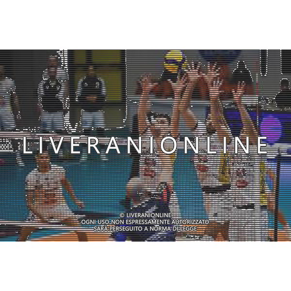 Campionato di Volley Superlega Serie A 2019/2020 Monza, Italia 16/02/2020 Vero Volley Monza vs Calzedonia Verona Nella foto: Muro di Verona FOTO FELIPE CASIRAGHI-ALESSIO MARINI-AG ALDO LIVERANI SAS