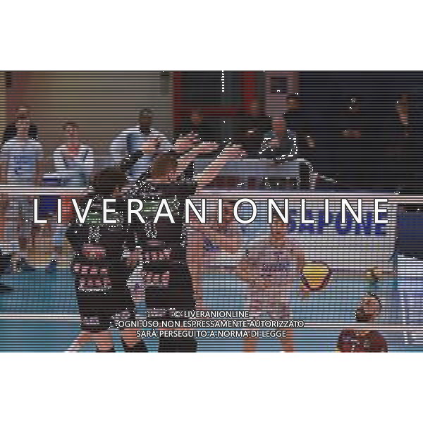 Campionato di Volley Superlega Serie A 2019/2020 Latina, Italia 16/02/2020 Top Volley Latina - Kioene Padova Nella foto: Jean Patry (Top Volley Cisterna) passa il muro Kioene Padova