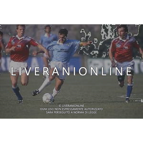 RETROSPETTIVA GABRIELE PIN CALCIATORE NELLA FOTO GABRIELE PIN CON LA MAGLIA DELLA LAZIO NELL\'ANNO 1991-1992 AG ALDO LIVERANI SAS