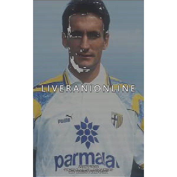 RETROSPETTIVA GABRIELE PIN CALCIATORE NELLA FOTO GABRIELE PIN CON LA MAGLIA DEL PARMA CALCIO AG ALDO LIVERANI SAS