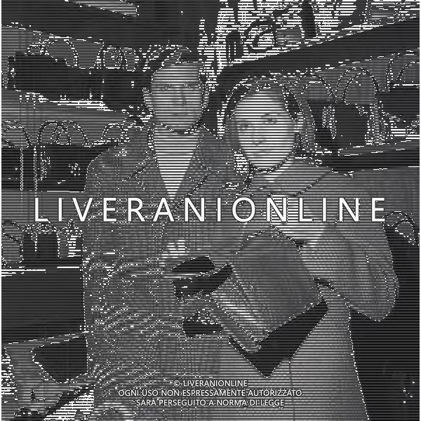 RETROSPETTIVA GIACINTO FACCHETTI CALCIATORE NELLA FOTO GIACINTO FACCHETTI NELL\'ANNO 1966 CON LA FIDANZATA GIOVANNA AG ALDO LIVERANI SAS