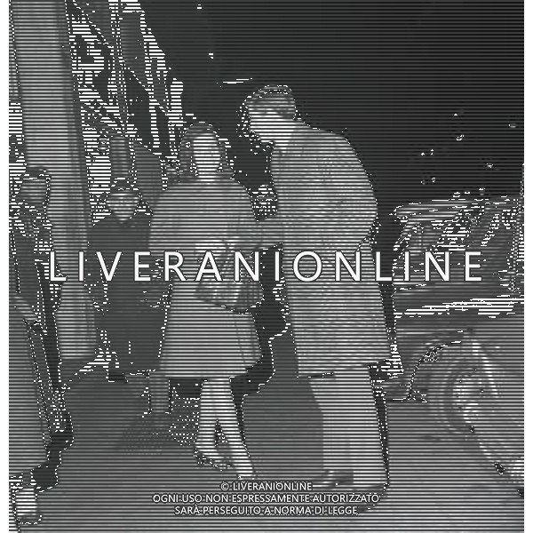 RETROSPETTIVA GIACINTO FACCHETTI CALCIATORE NELLA FOTO GIACINTO FACCHETTI NELL\'ANNO 1966 CON LA FIDANZATA GIOVANNA AG ALDO LIVERANI SAS