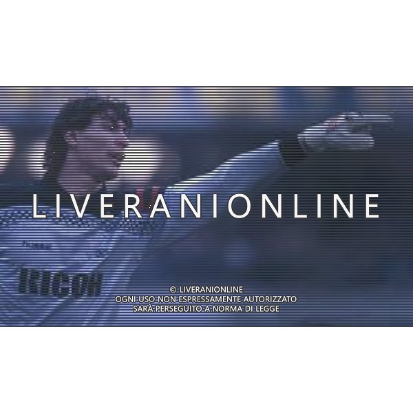 RETROSPETTIVA GIOVANNI CERVONE CALCIATORE NELLA FOTO GIOVANNI CERVONE CON LA MAGLIA DEL VERONA CALCIO 1988-1989 AG ALDO LIVERANI SAS
